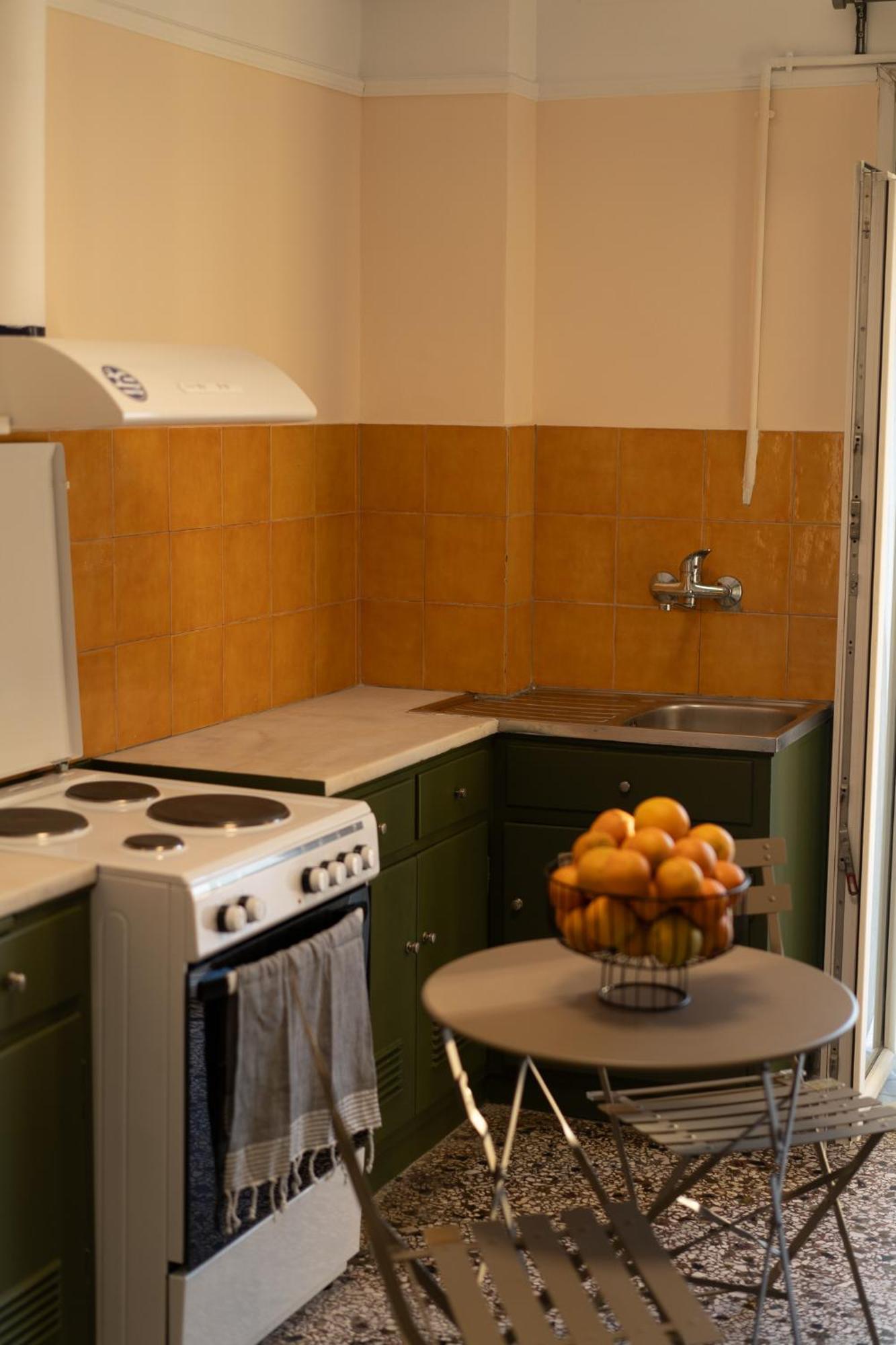 Central Mytilene City-View Apartment For 7 Ngoại thất bức ảnh