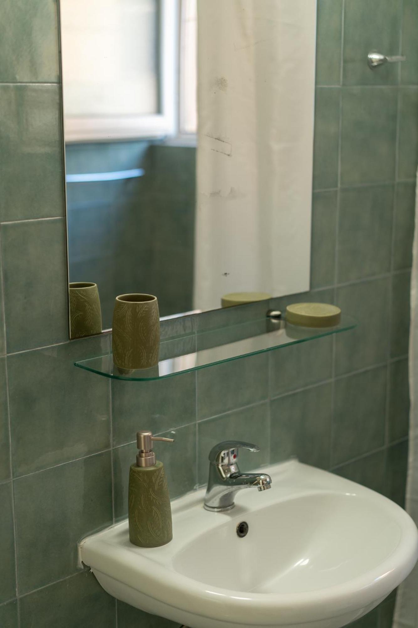 Central Mytilene City-View Apartment For 7 Ngoại thất bức ảnh