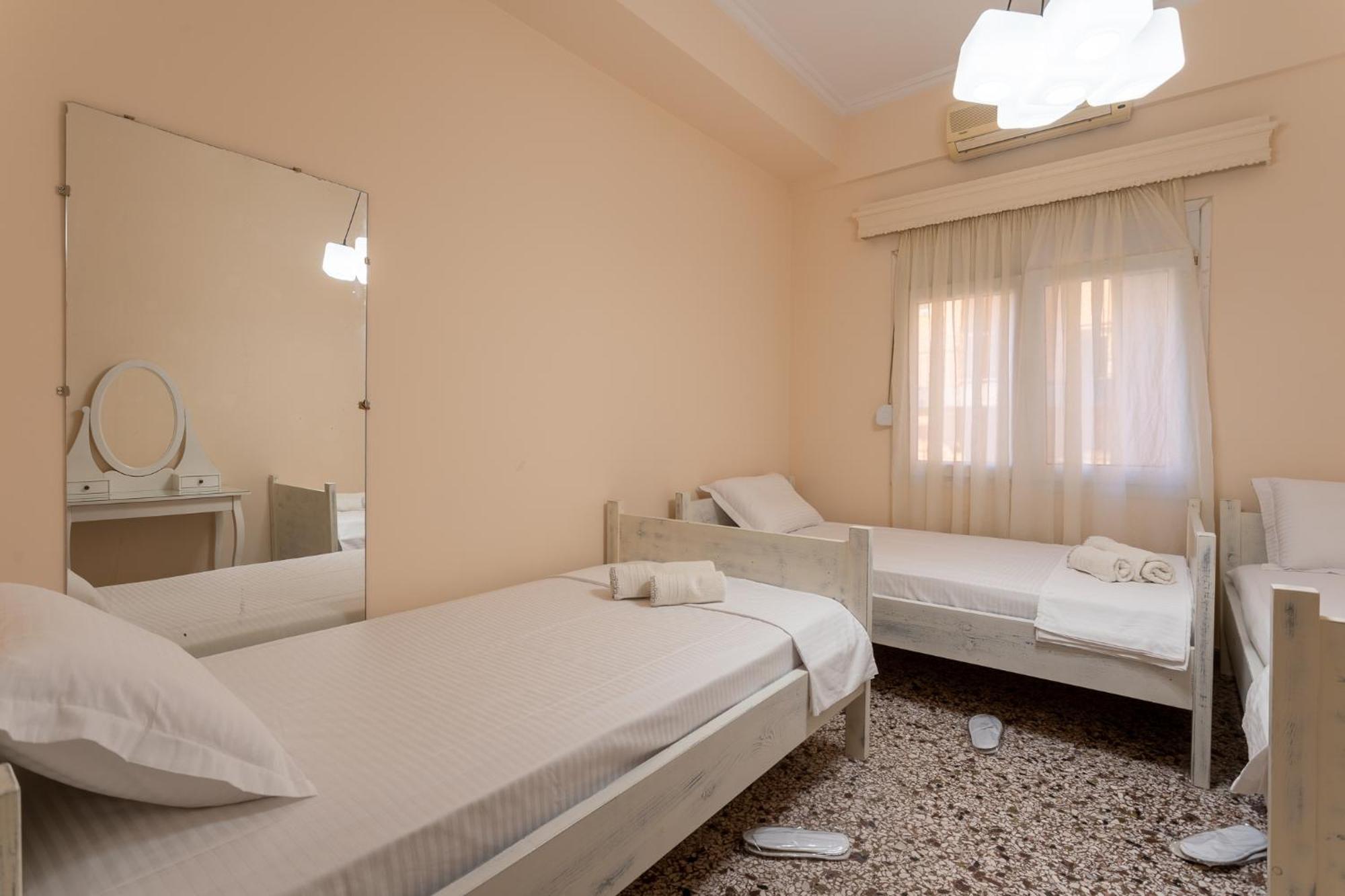 Central Mytilene City-View Apartment For 7 Ngoại thất bức ảnh